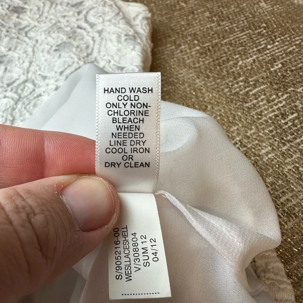 BANANA REPUBLIC Sleeveless White Lace Top Full Back Zip | Size 2 - Picture 12 of 13